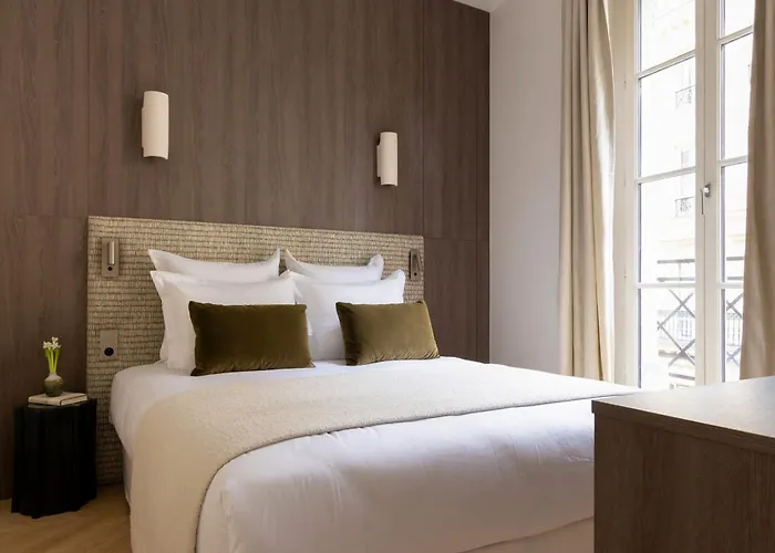 Harmony Collection Iii 3br 6p Opera Grevin París