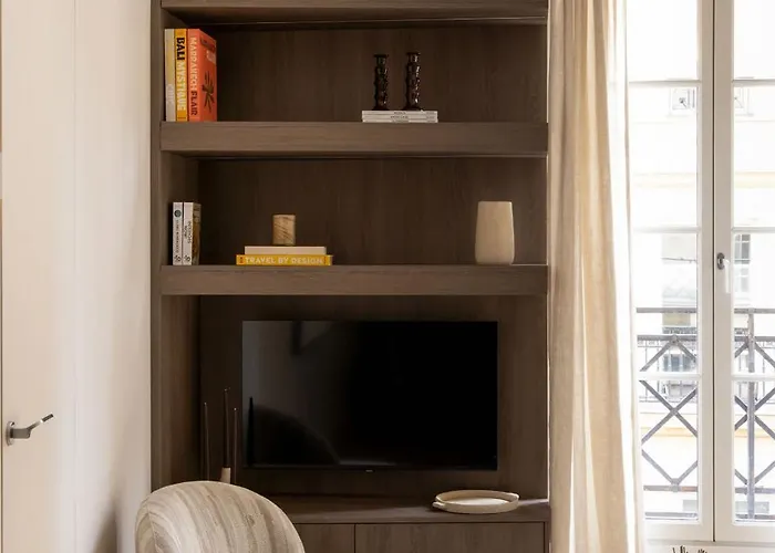 Harmony Collection Iii 3br 6p Opera Grevin