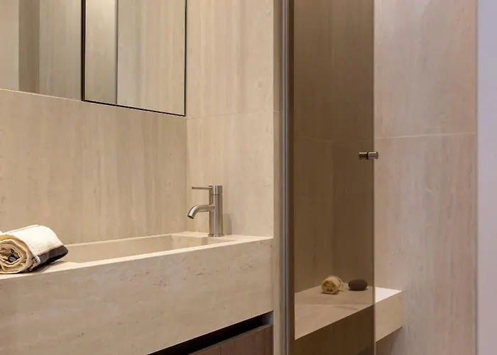 Apartment Harmony Collection Iii 3br 6p Opera Grevin Paris